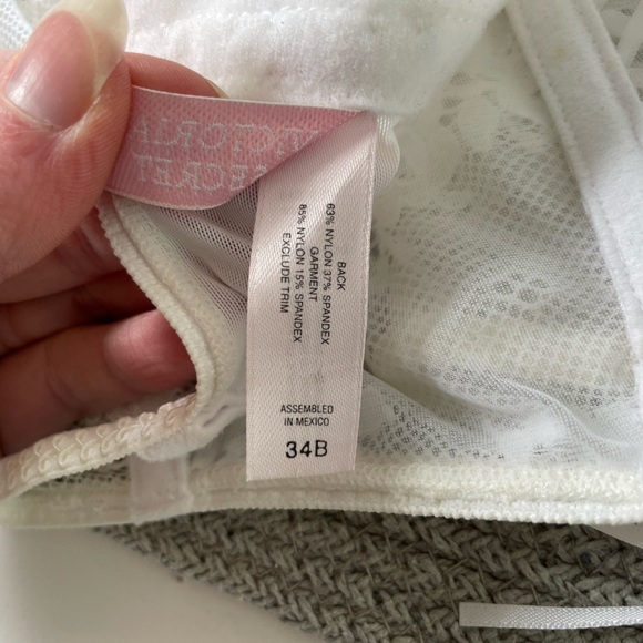 Vintage 90’s Victoria’s Secret Ivory White Lace Corset Bustier Top Size 34B - Picture 6 of 12